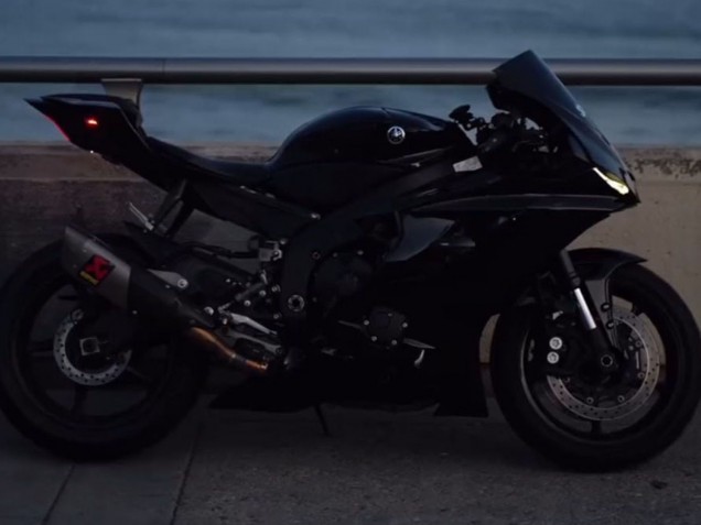 Carena Moto Yamaha YZF 600 R6 2017-2023 - Nero Lucido